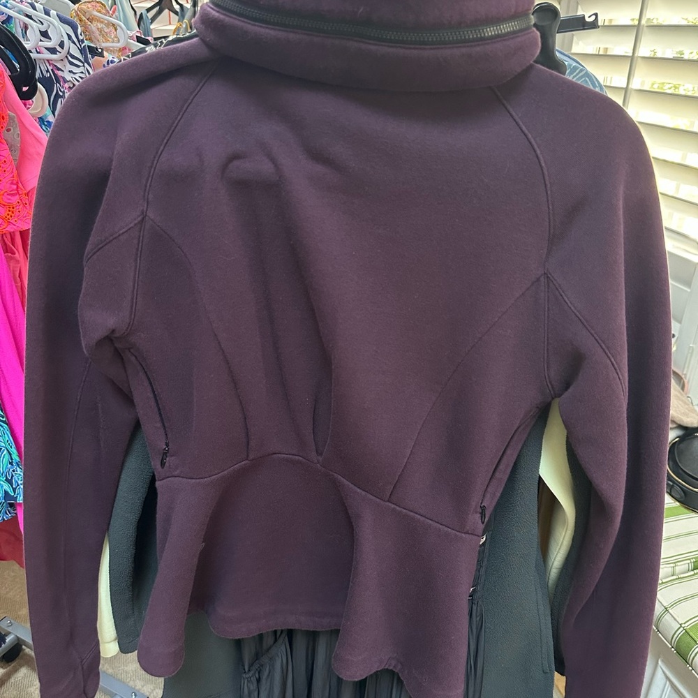 Lululemon 4 jacket - Picture 3 of 4